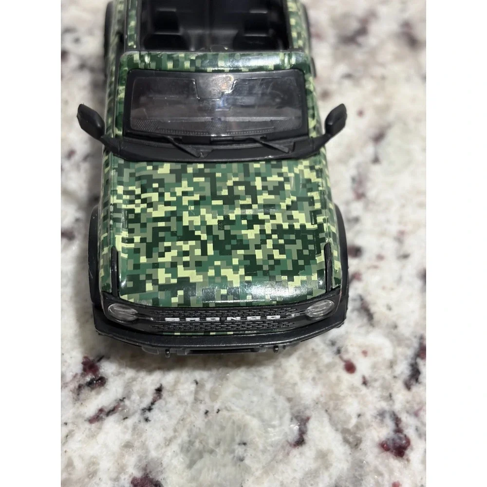 Collectible LotDiecast Toy Vehicles-Trucks,Off Road, Police, Semi and Food Truck